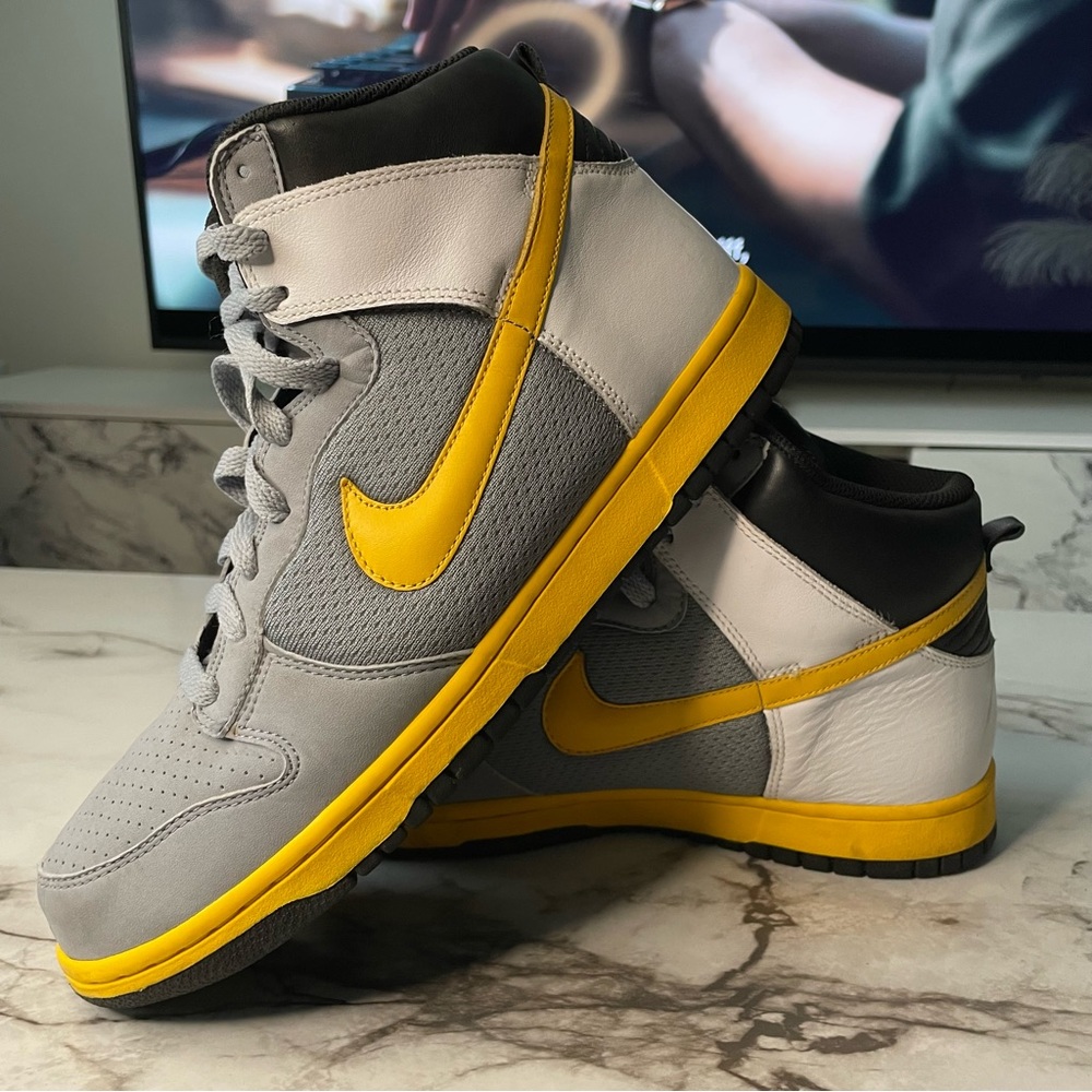 Rare 2007 - Nike Dunk High Pro "Stealth Varsity Maize”